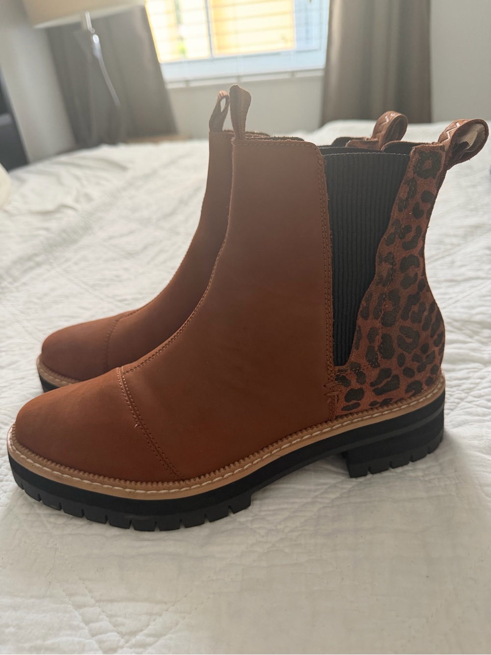 Toms Brown Leather Chelsea Ankle Boots with Leopard Print Panel 7.5